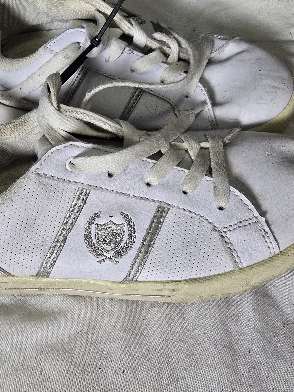 Phat Farm Kids White & Silver Sneakers Size 3